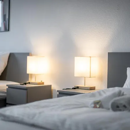 Federnest Living - Wohnung Fuer 12 Personen - 2Xwc - Gruppen, Messe, Monteure, Studenten - Voll Ausgestattet - 6 Betten 140X200Cm Hochwertig, 3 Smart-Tv 55 Zoll Netflix, 1000 Mbit Wlan, Voll Ausgestattete Kueche Duisburgo